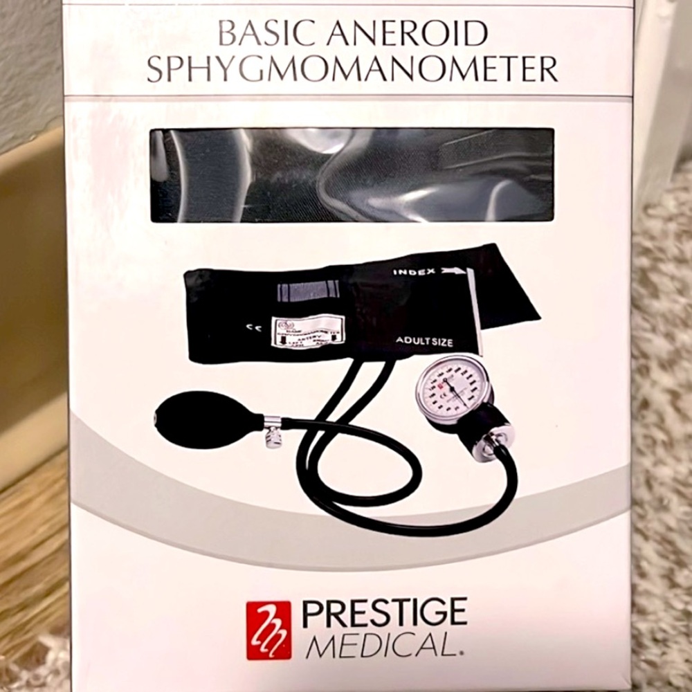 NIB 🩺🫀 BASIC ANEROID ADULT MEDICAL SPHYGMOMANOMETER BLOOD PRESSURE CUFF w/BAG - Picture 4 of 12